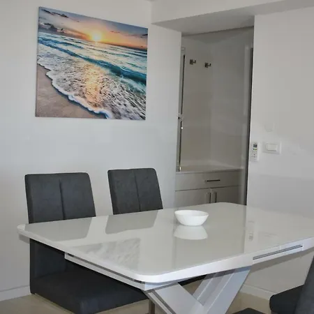 Marlin Apartment